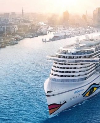 Aidaprima in Hamburg