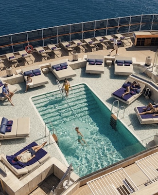 Pool Explora I