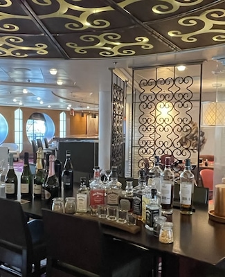 Foto Celebrity Infinity 12