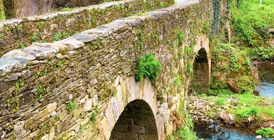 Jakobsweg zu Fuß: von Lugo nach Santiago de Compostela