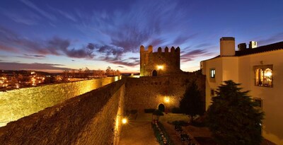 Pousada Castelo De Óbidos - Historic Hotel