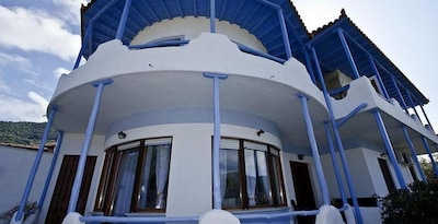 Karavos Sea View Apartments
