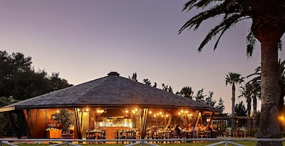 Hotel Baia Di Conte