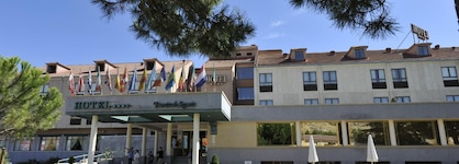 Hotel Puerta De Segovia
