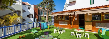 Playaolid Suites & Apartments