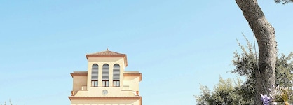 Le Meridien Ra Beach Hotel & Spa