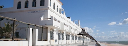 Playa De La Luz Hotel