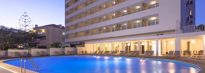 Carcavelos Beach Hotel