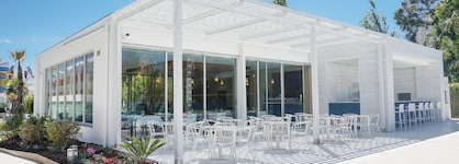 Malibu Foz Hotel - La Maison Younan