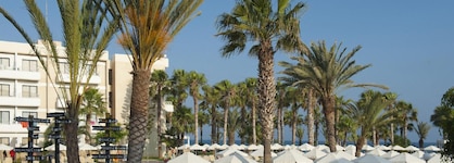 Louis Phaethon Beach
