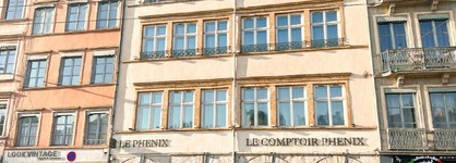 Le Phenix Hotel