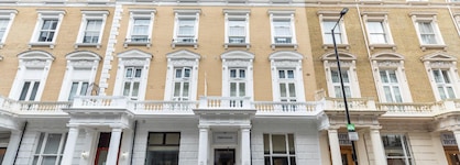 Oyo Townhouse Apollo, London Bayswater