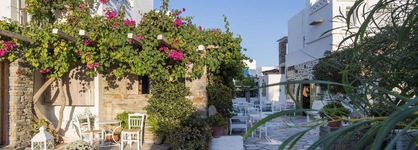 Zefi Hotel & Suites