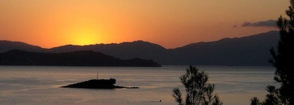 Cape Kanapitsa Hotel & Suites