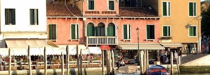 Hotel Canal