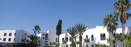 Anezi Tower Hotel & Apartments