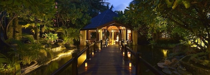 Villa Nautica Paradise Island Resort