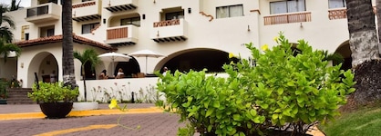 Plaza Pelicanos Grand Beach Resort - All Inclusive