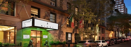 Night Hotel Broadway