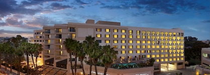 Hilton Santa Monica Hotel & Suites