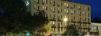 Days Inn By Wyndham Washington Dc Connecticut Avenue