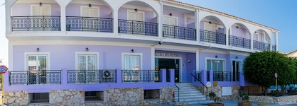 Eleana Hotel