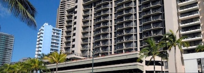 Aqua Palms Waikiki