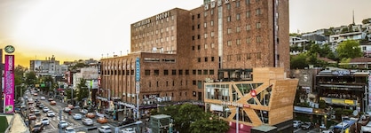 Hamilton Hotel