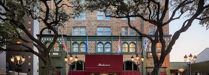 The Pontchartrain Hotel