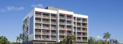 Cairns Plaza Hotel