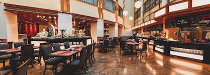 Crowne Plaza Hotel Qingdao By Ihg