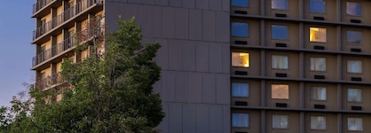 Doubletree By Hilton Hotel Denver