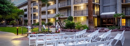 Holiday Inn & Suites Phoenix Airport North By Ihg