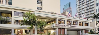 DoubleTree by Hilton Hotel Alana - Waikiki Beach