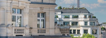 Warwick Paris