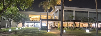 Pegasus Reef - A Beach Resort In Colombo