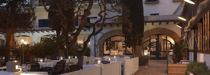 Hotel Trias
