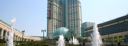Wyndham Grand Fallsview Hotel