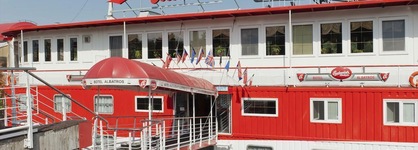 Botel Albatros