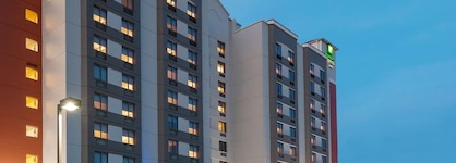 Holiday Inn Express & Suites Nearest Universal Orlando, An Ihg Hotel