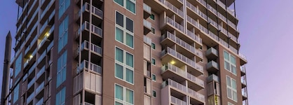 Oaks Adelaide Embassy Suites