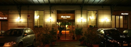 Albert Hotel