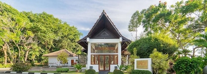 Nirwana Resort Hotel
