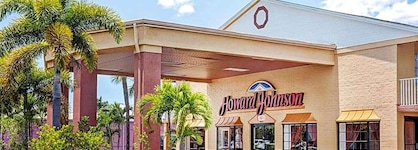 Howard Johnson By Wyndham Ft. Myers Fl