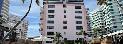 Alexander Hotel