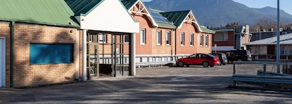 Mayfair Plaza Motel