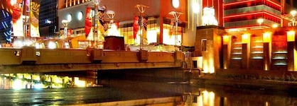 Novotel Jakarta Mangga Dua Square Hotel