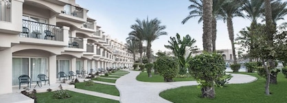 Pyramisa Beach Resort