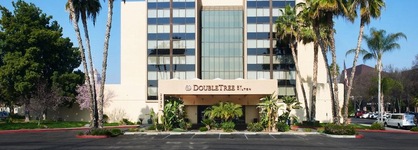 Doubletree By Hilton Hotel Fresno Convention Center