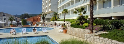 Miramar Sunny Hotel & Residence